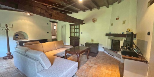 In Borgo Matildico abitazione completamente ristrutturata