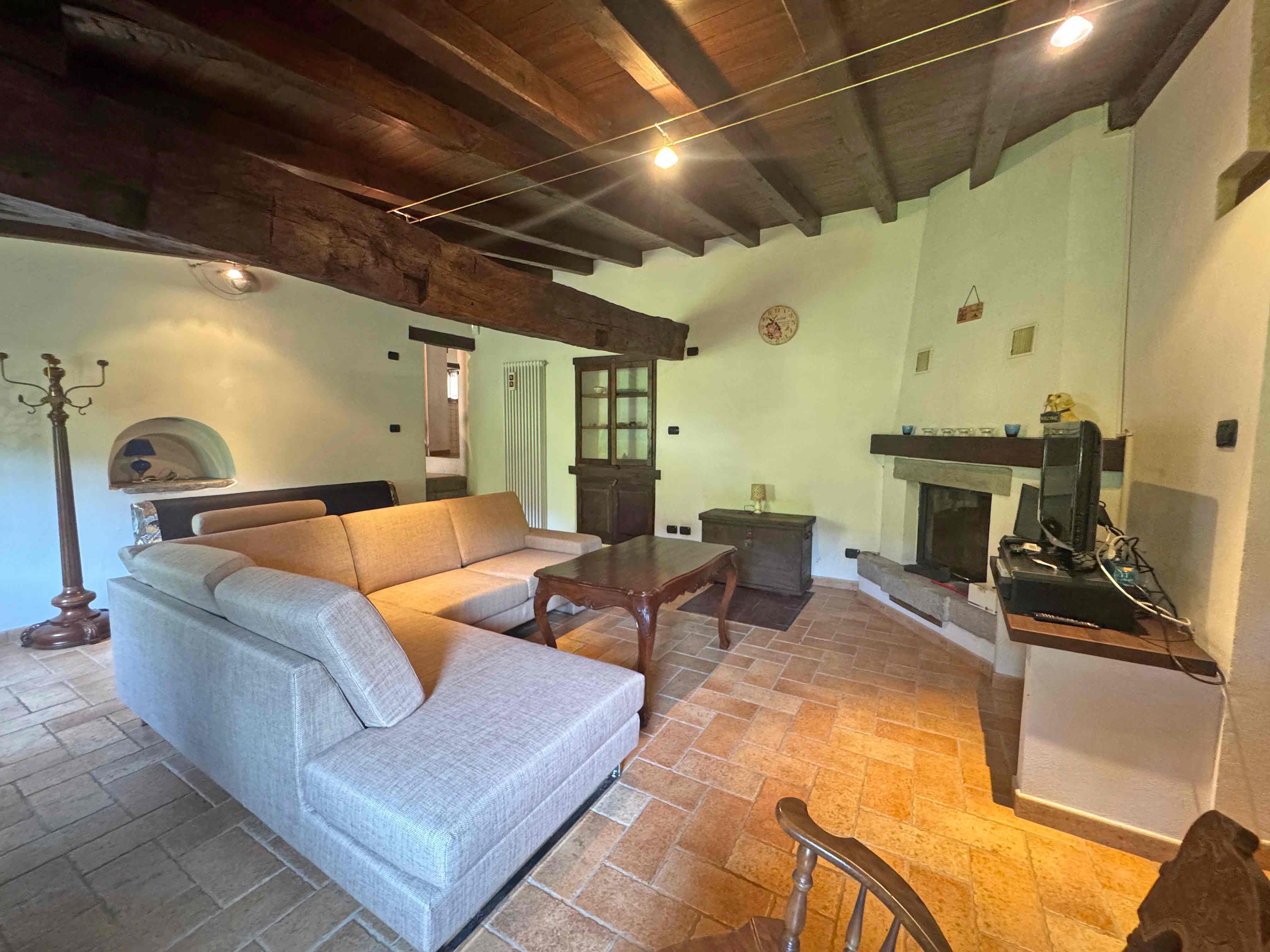 In Borgo Matildico abitazione completamente ristrutturata
